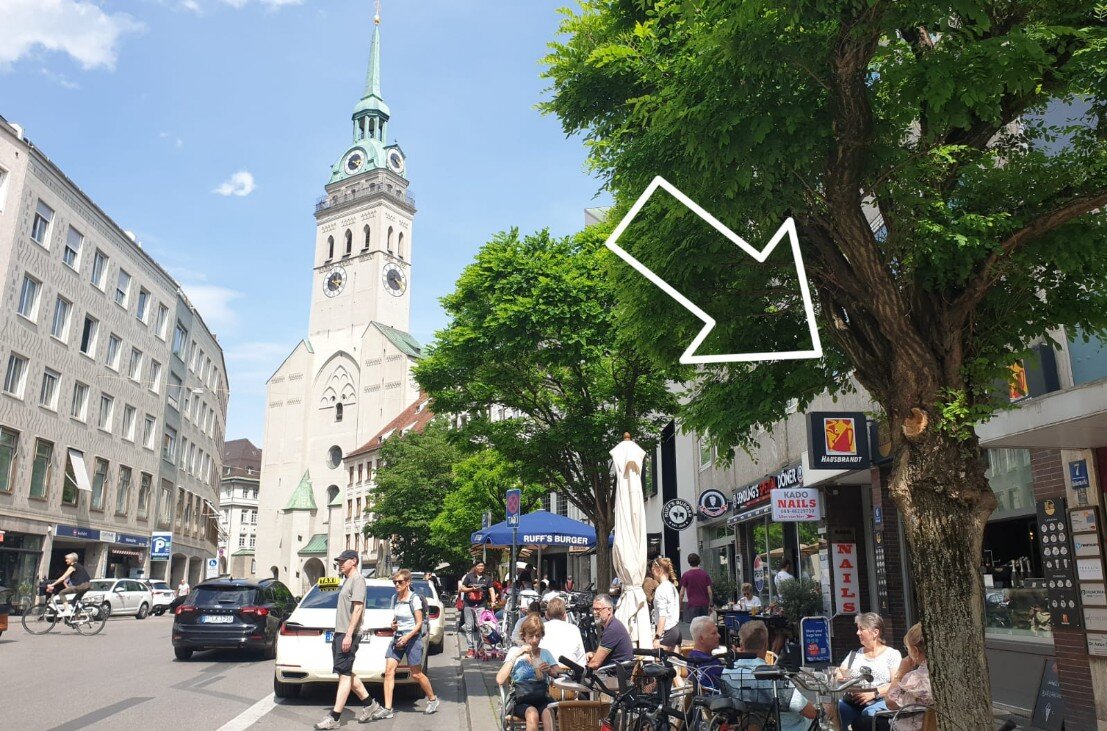 Praxis Dr. P. Singer am Rindermarkt mit Blick auf Alten Peter